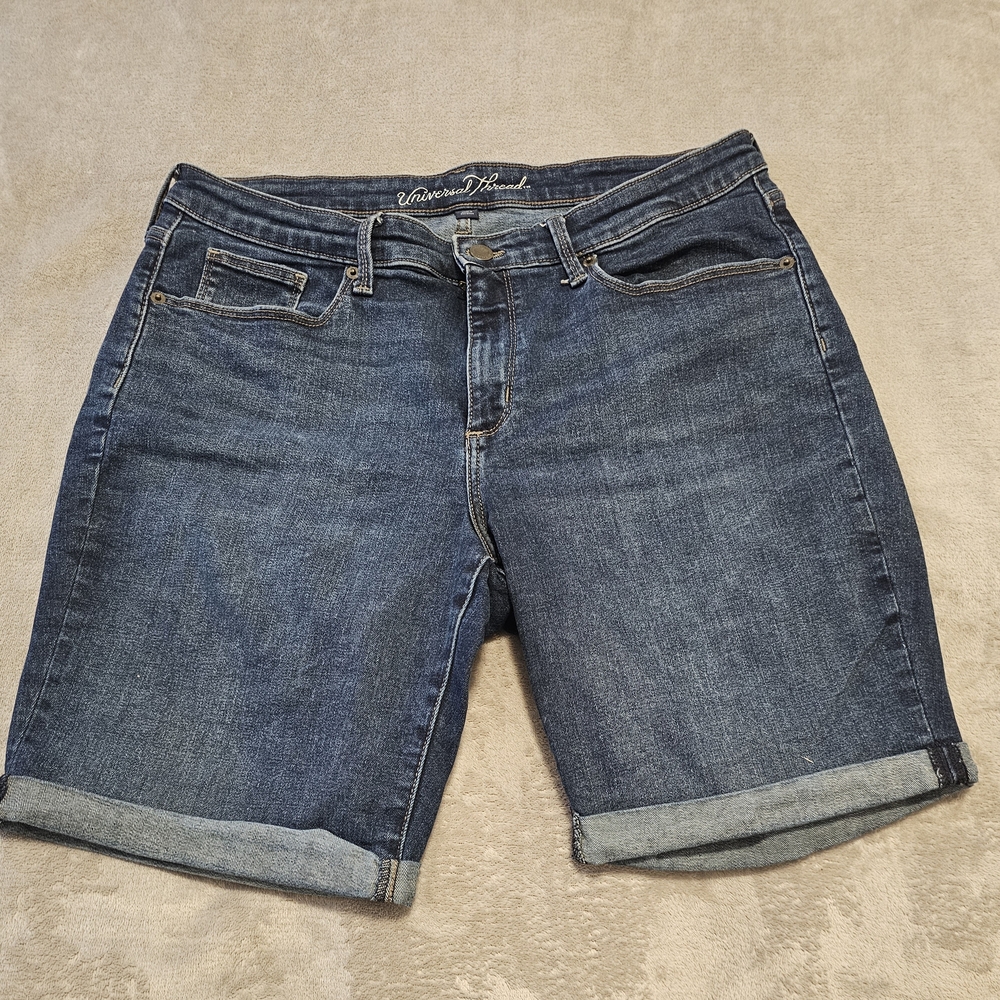 Universal Thread Denim Blue Women's Mid Rise Bermuda Shorts 14R